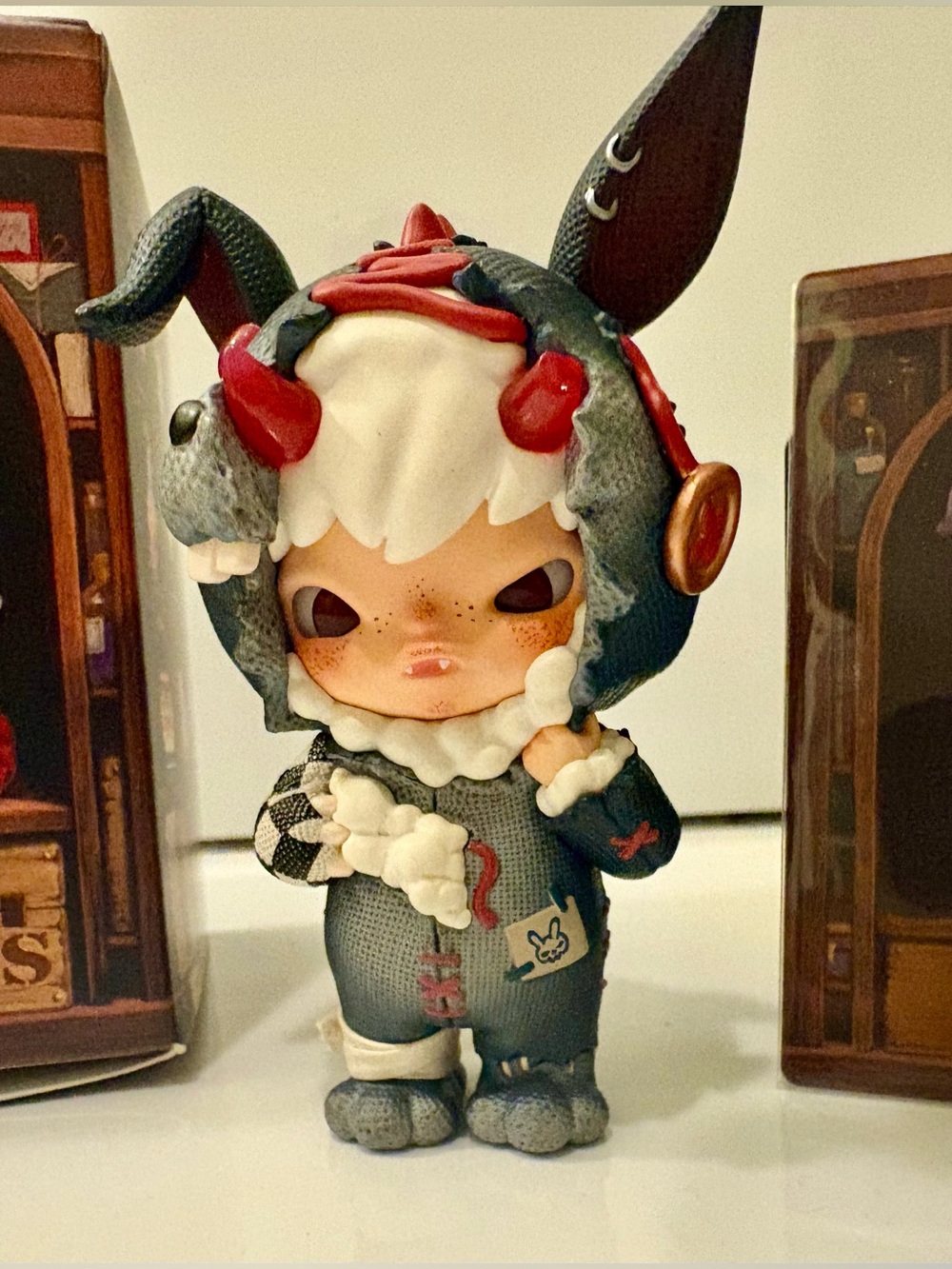 POP MARTโs โThe Attic of Odditiesโโ The Lodger - Hirono Figure | 2026